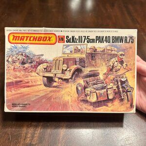 Matchbox 1/76 Sd.Kfz II/7.5cm PAK40/BMW R.75 Military Model Kit
